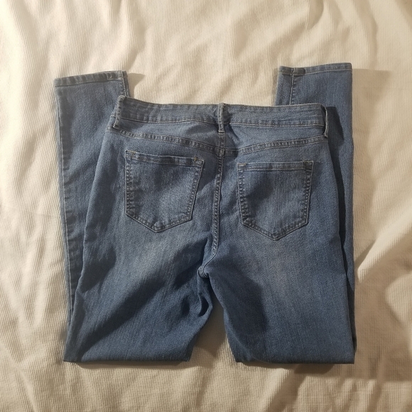 Old Navy Super Skinny Mid-Rise - Picture 2 of 4